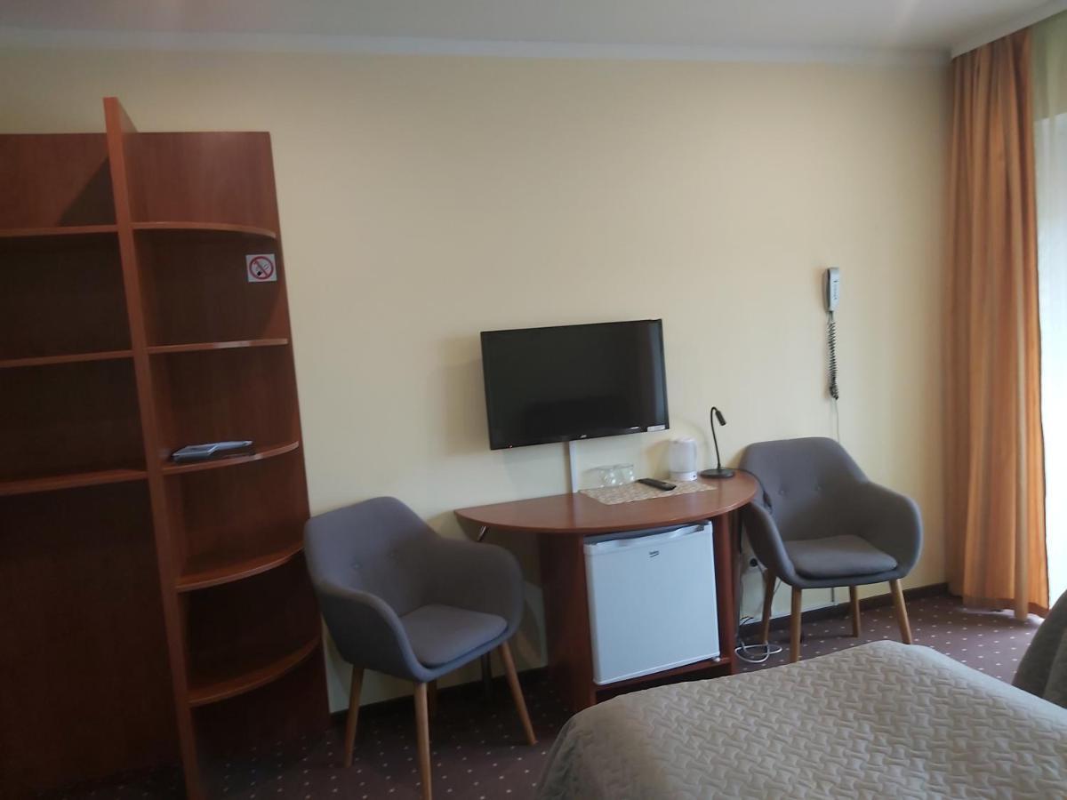 Hotel Green Smiltynė Panevėžys Buitenkant foto