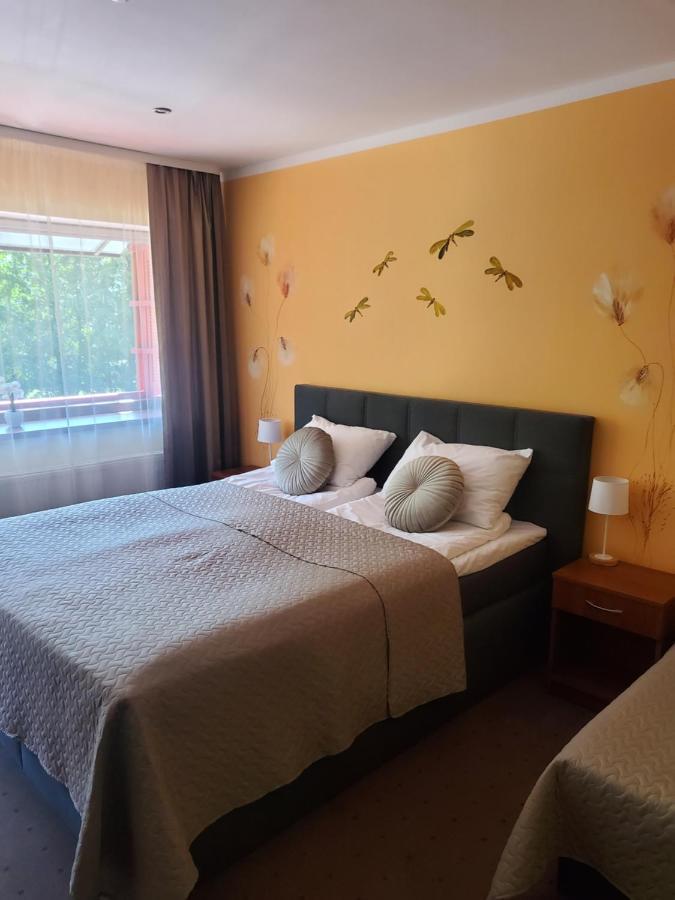 Hotel Green Smiltynė Panevėžys Buitenkant foto